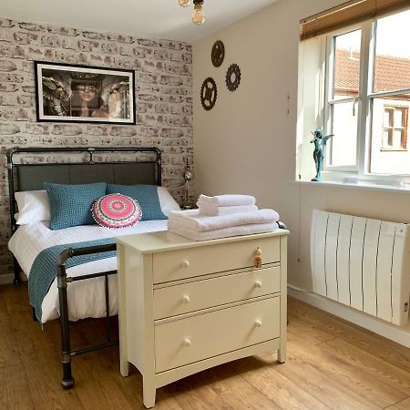 Pristine Apartment In The Centre Of Glastonbury Extérieur photo