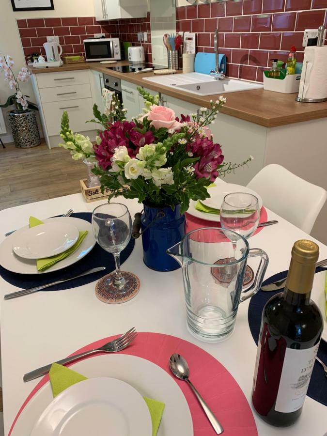 Pristine Apartment In The Centre Of Glastonbury Extérieur photo