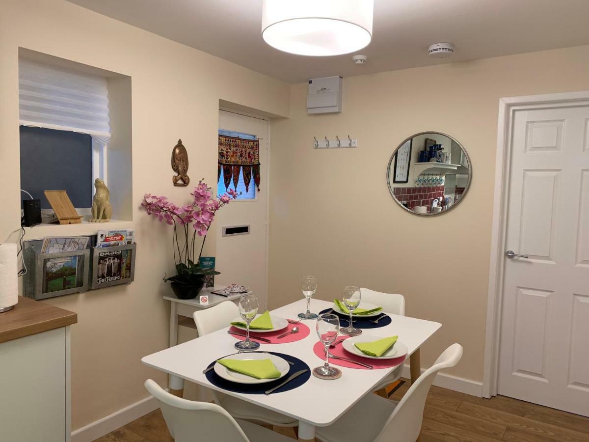 Pristine Apartment In The Centre Of Glastonbury Extérieur photo