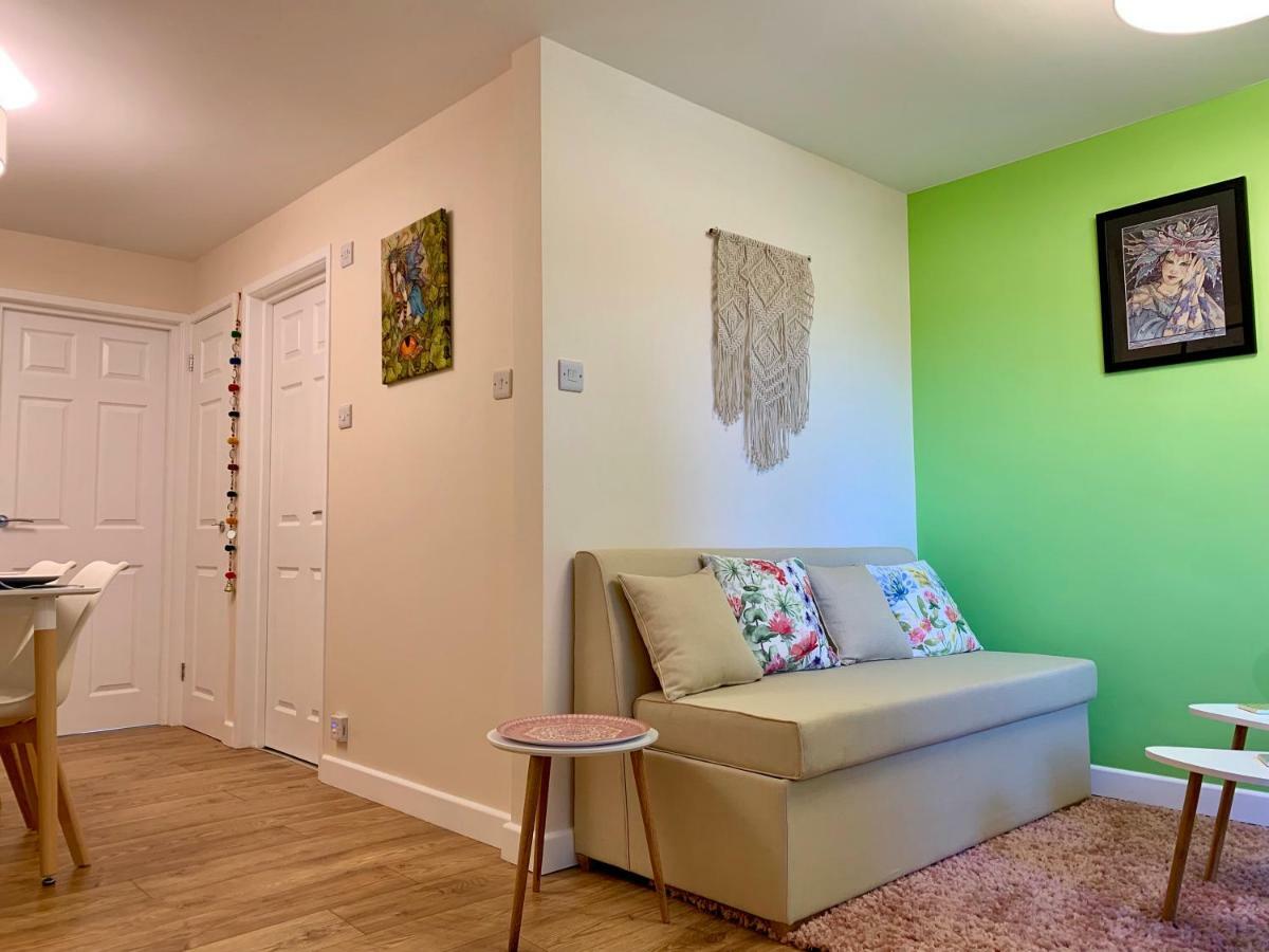 Pristine Apartment In The Centre Of Glastonbury Extérieur photo